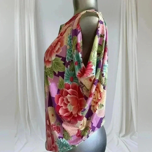 🆕BCBGMaxAzria Floral Print Top - Picture 6 of 14